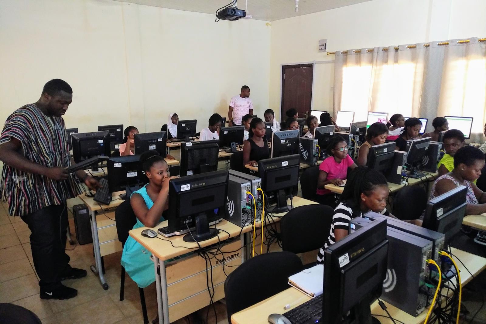 Online Test at HITA Computer Lab 3 (Copy)